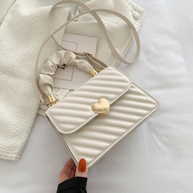 Women Handbags Fashion Chain Shoulder Bags With Love Metal Design - Rokkaku 18 online shop