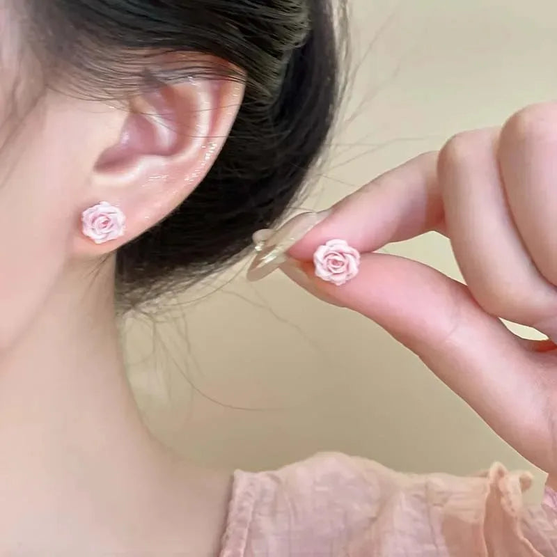 Korean Floral Hoop Cute Fashion Earrings for Women Alloy with Resin Inlay Japanese Style Suitable for Daily Wear and Weddings