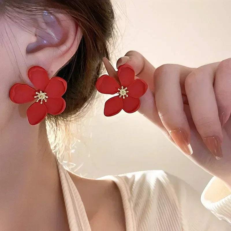 Korean Floral Hoop Cute Fashion Earrings for Women Alloy with Resin Inlay Japanese Style Suitable for Daily Wear and Weddings