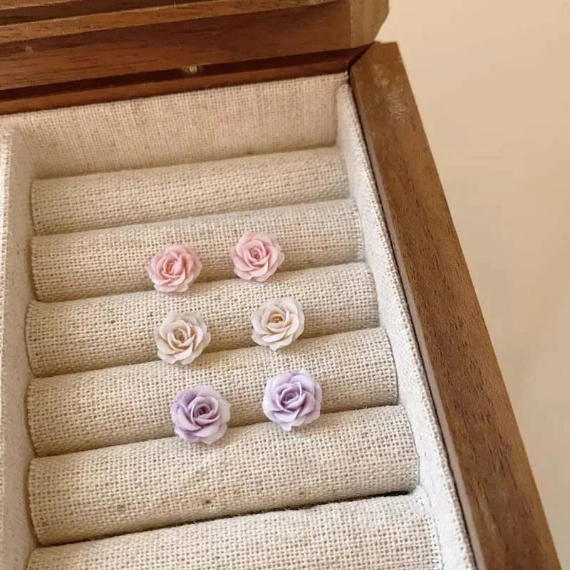 Korean Floral Hoop Cute Fashion Earrings for Women Alloy with Resin Inlay Japanese Style Suitable for Daily Wear and Weddings