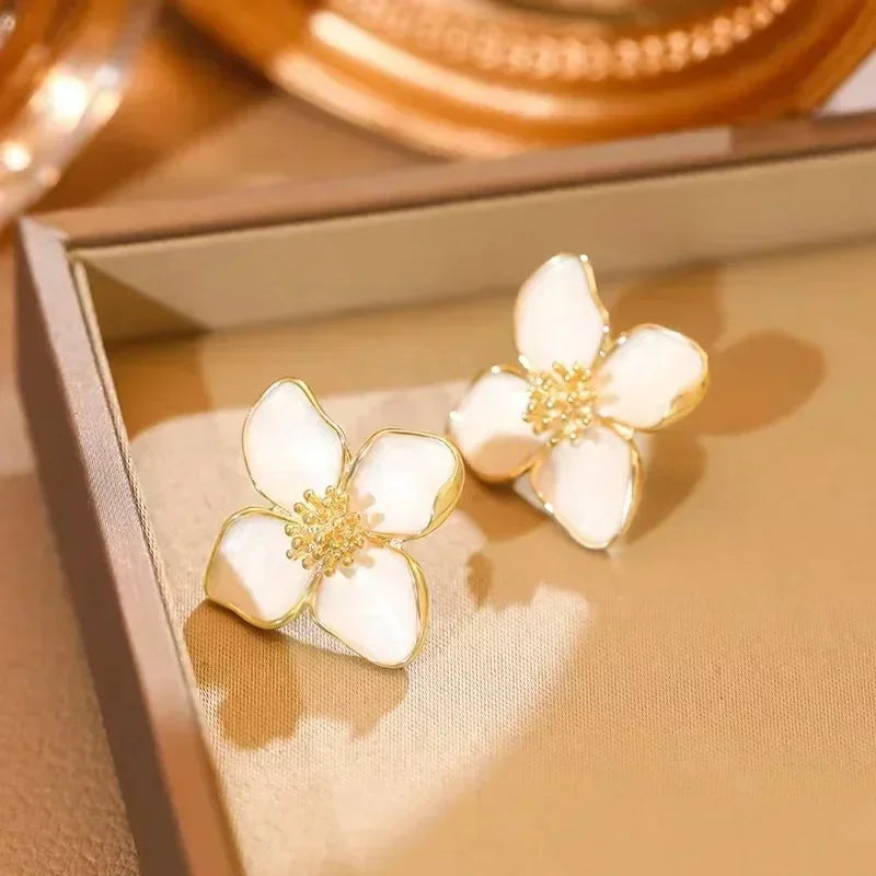Korean Floral Hoop Cute Fashion Earrings for Women Alloy with Resin Inlay Japanese Style Suitable for Daily Wear and Weddings