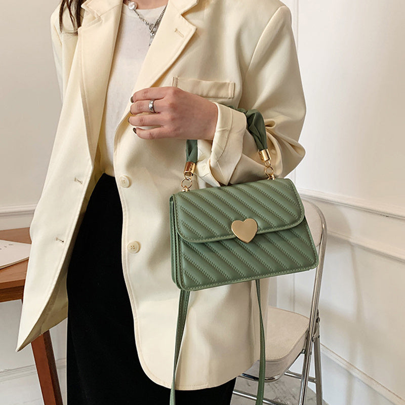 Women Handbags Fashion Chain Shoulder Bags With Love Metal Design - Rokkaku 18 online shop
