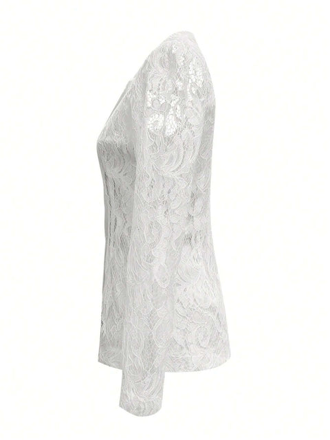 Elegant suit jacket with cutout petals